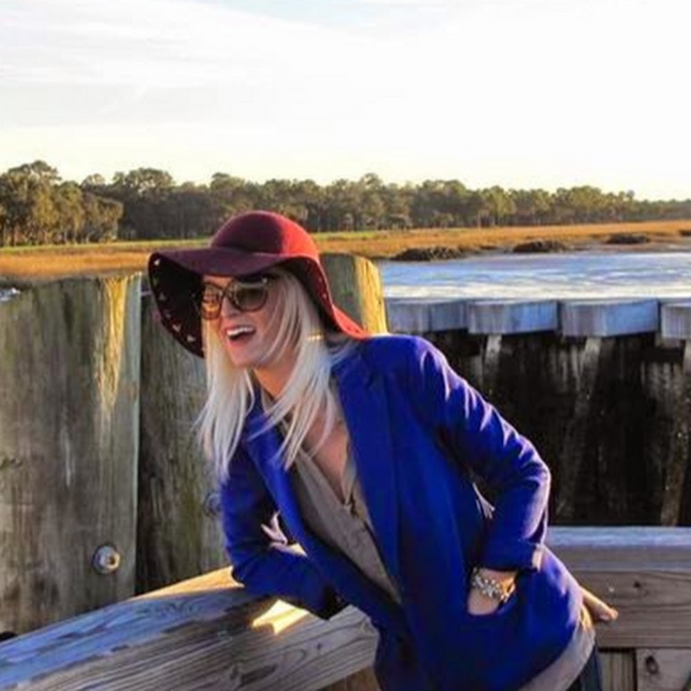 Meet your Posher, Abbi-storm